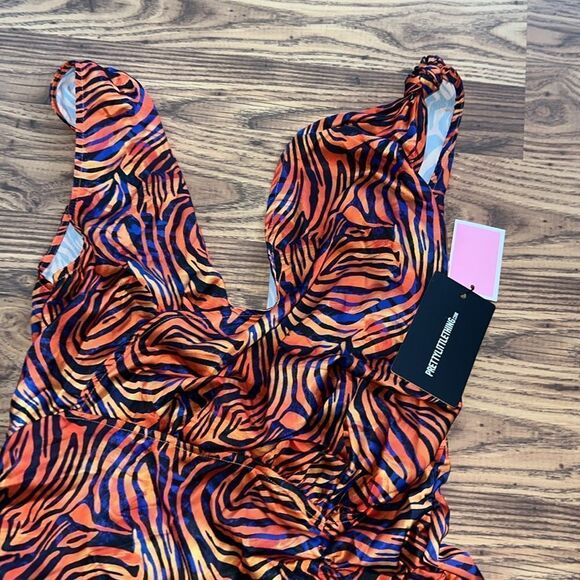 Prettylittlethings dress - Picture 2 of 2